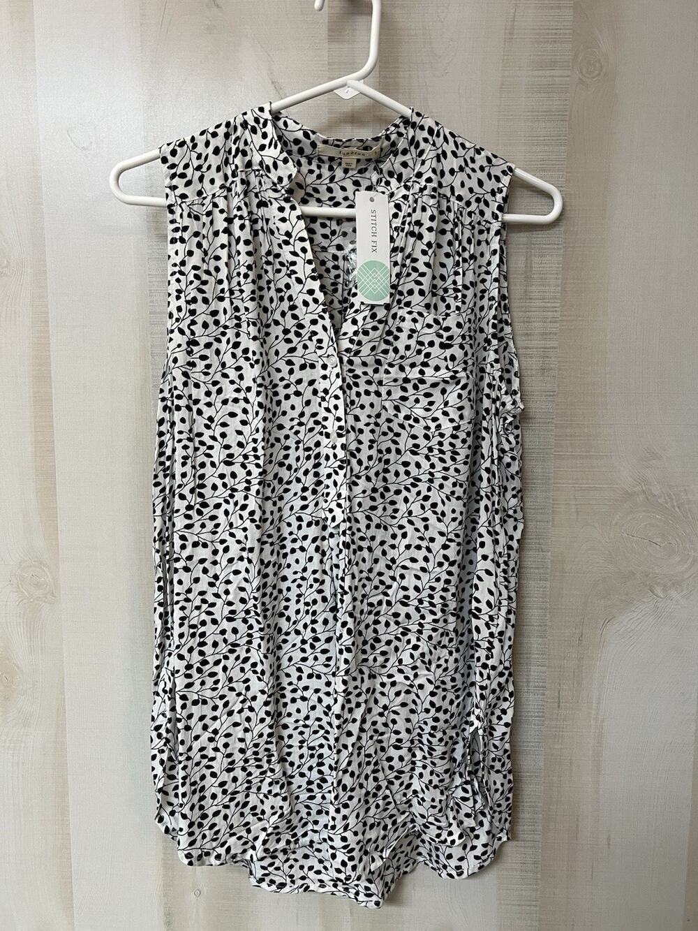 Fun 2 Fun Stitch Fix Top - NWT